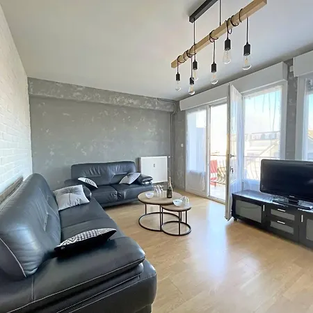 Spacieux Au Cœur De Berck-plage Avec Balcon Et Parking - Fr-1-646-82